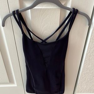 Lululemon women’s purple tank top